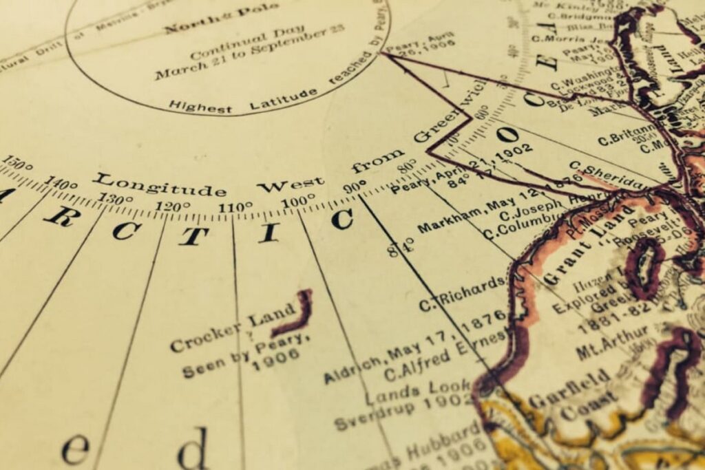 Historyczna mapa Arktyki z zaznaczonym lądem Crocker Land