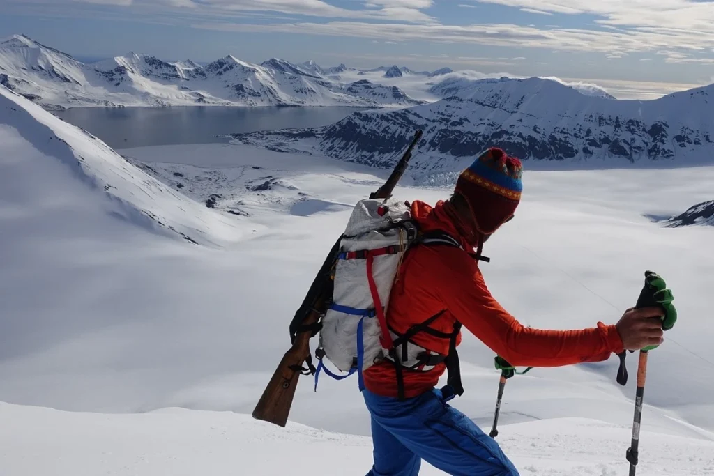 narciarz ski&sail na Svalbardzie – góry i fiordy Arktyki