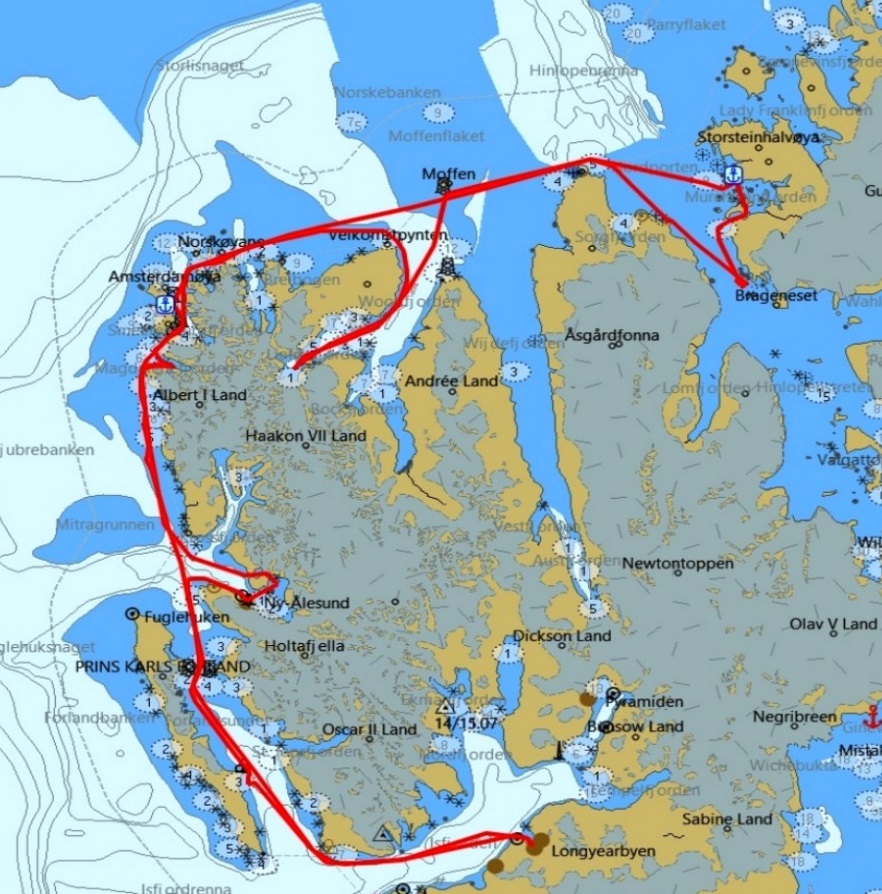 Mapa Svalbardu z zaznaczoną trasą żeglugi wyprawy na północ archipelagu, wrzesień 2025